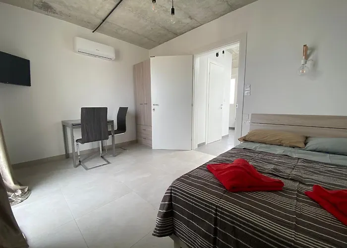 Minimal & Arty Townhouse